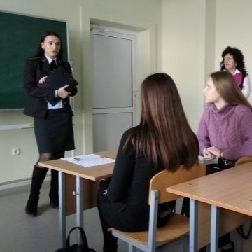 ВСТРЕЧА УЧАЩИХСЯ С ВЫПУСКНИЦЕЙ КОЛЛЕДЖА