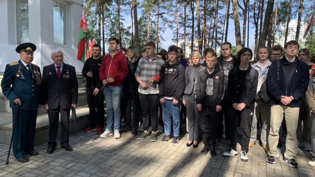 УЧАСТИЕ В ТОРЖЕСТВЕННОМ МЕРОПРИЯТИИ ПО УВЕКОВЕЧИВАНИЮ ПАМЯТИ ПОГИБШИХ ПРИ ЗАЩИТЕ ОТЕЧЕСТВА