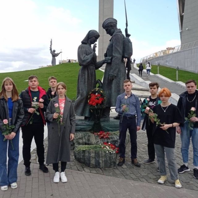 ЭКСКУРСИЯ «ПАМЯТЬ ГЕРОЕВ В НАШИХ СЕРДЦАХ» В ПРЕДДВЕРИИ ПРАЗДНИКА ДНЯ ПОБЕДЫ ЭКСКУРСИЯ «ПАМЯТЬ ГЕРОЕВ В НАШИХ СЕРДЦАХ» В ПРЕДДВЕРИИ ПРАЗДНИКА ДНЯ ПОБЕДЫ