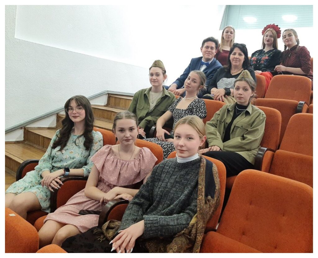 ПРИНЯЛИ УЧАСТИЕ В ПЕРВОМ ОТКРЫТОМ ГОРОДСКОМ ФЕСТИВАЛЕ «НА УЛИЦЕ МИРА»