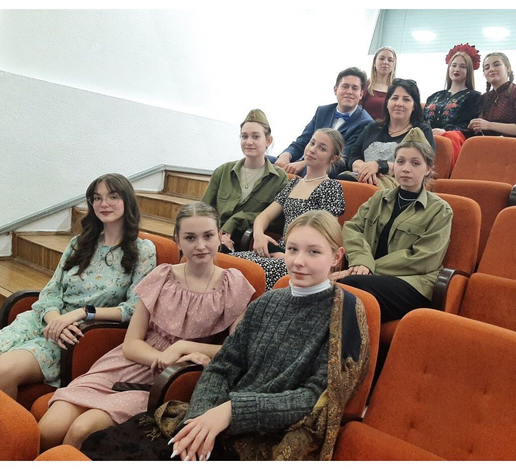 ПРИНЯЛИ УЧАСТИЕ В ПЕРВОМ ОТКРЫТОМ ГОРОДСКОМ ФЕСТИВАЛЕ «НА УЛИЦЕ МИРА»