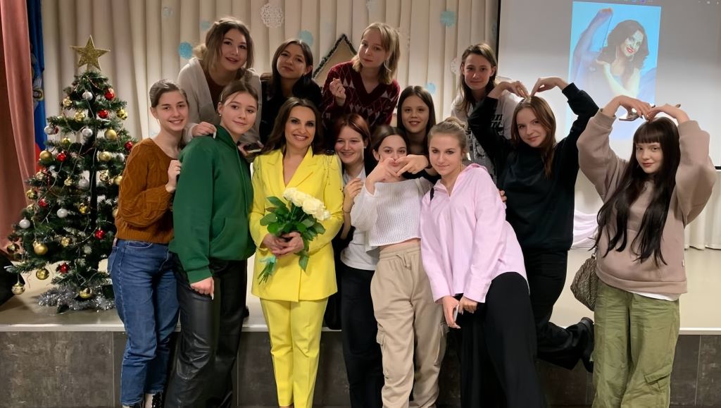 ХРАНИТЕЛИ ПРЕКРАСНОГО. О ДЕЯТЕЛЯХ КУЛЬТУРЫ И ИСКУССТВА