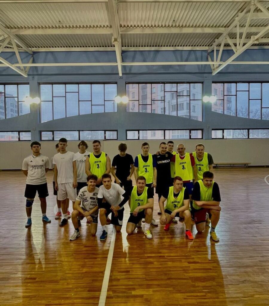 ТОВАРИЩЕСКИЙ МАТЧ ПО МИНИ-ФУТБОЛУ УЧАЩИЕСЯ КОЛЛЕДЖА И СОТРУДНИКОВ ДЕПАРТАМЕНТА ОХРАНЫ