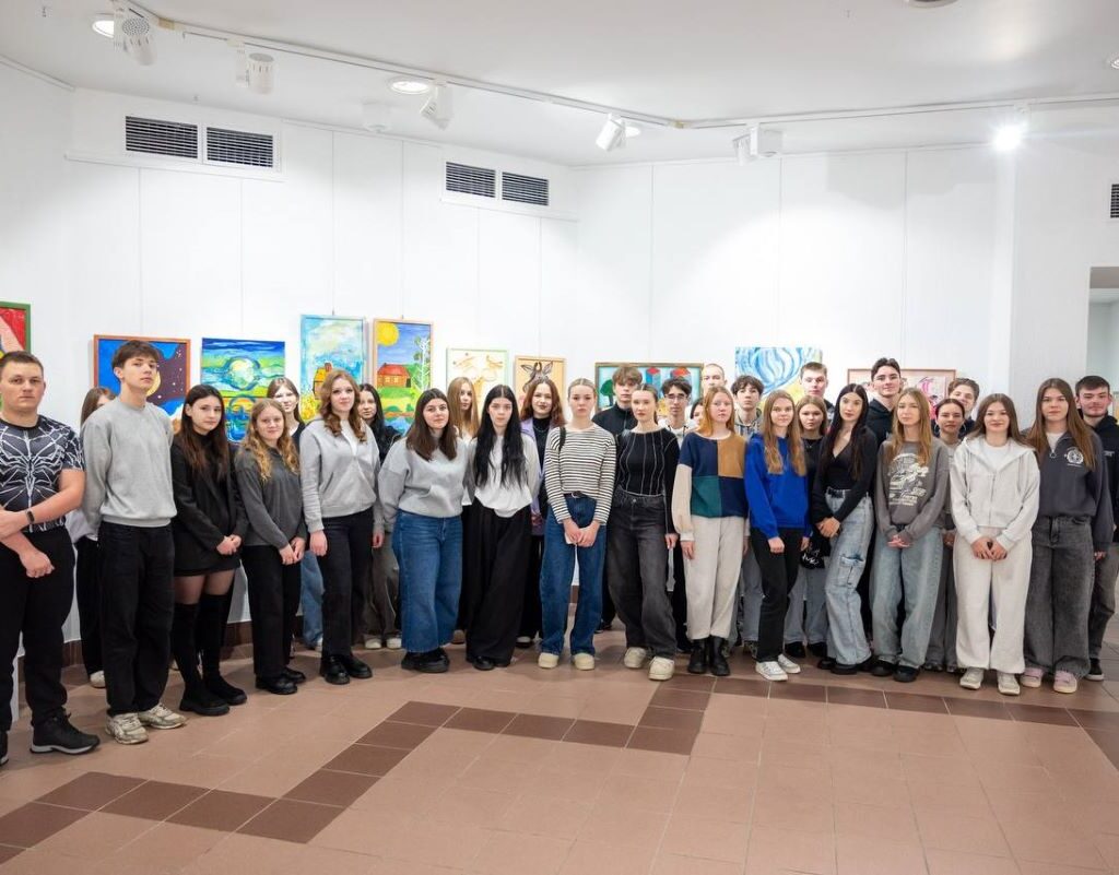 ПОСЕТИЛИ ХУДОЖЕСТВЕННУЮ ГАЛЕРЕЮ УНИВЕРСИТЕТА КУЛЬТУРЫ ПОСЕТИЛИ ХУДОЖЕСТВЕННУЮ ГАЛЕРЕЮ УНИВЕРСИТЕТА КУЛЬТУРЫ