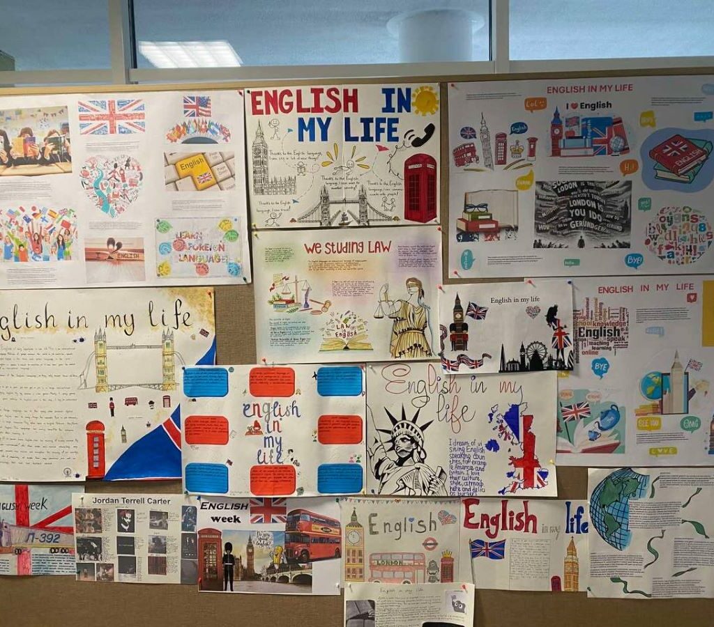 ВЫСТАВКА ТВОРЧЕСКИХ РАБОТ «ENGLISH IN MY LIFE» В РАМКАХ НЕДЕЛИ ЦИКЛОВОЙ КОМИССИИ ИНОСТРАННЫХ ЯЗЫКОВ