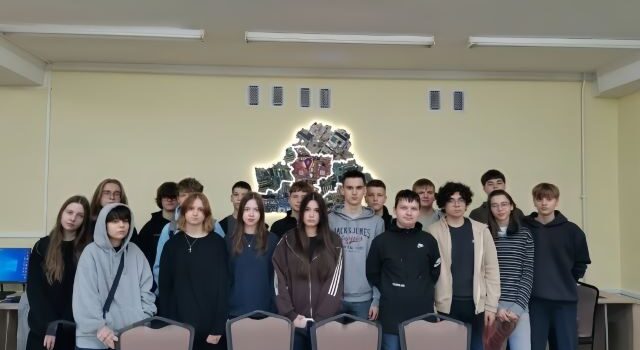 ПОСЕТИЛИ МУЗЕЙ «РАДИО НОСТАЛЬГИЯ» БГУИР ПОСЕТИЛИ МУЗЕЙ «РАДИО НОСТАЛЬГИЯ» БГУИР