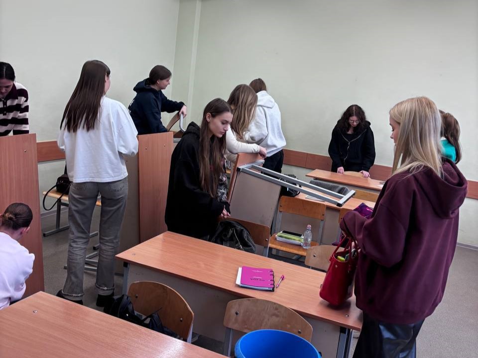 Уют в каждом кабинете: в колледже продолжается «Марафон чистоты»